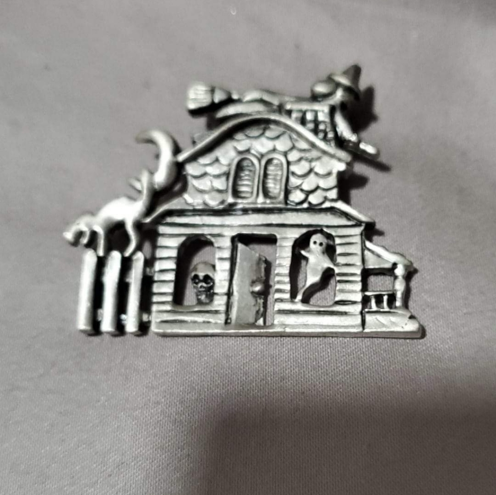 Pewter halloween haunted house brooch